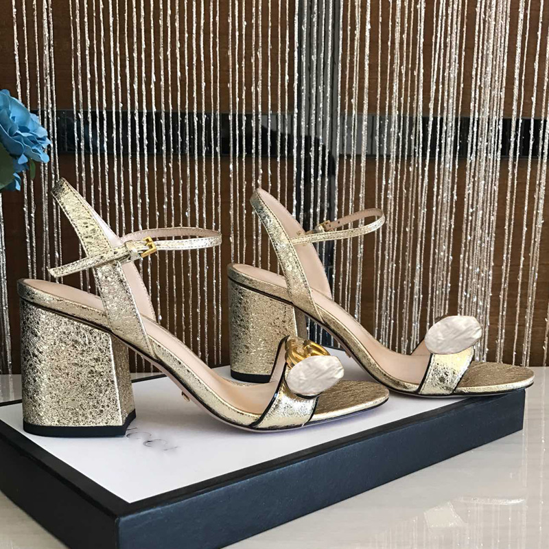 Designer sandals leather mid-heel shoes women's shoes summer office wedding button open toe decoration sexy nightclub dance runway, Heel height 7 cm
Designer sandals leather mid-heel shoes women's shoes summer office wedding button open toe decoration sexy nightclub dance runway, Heel height 7 cm