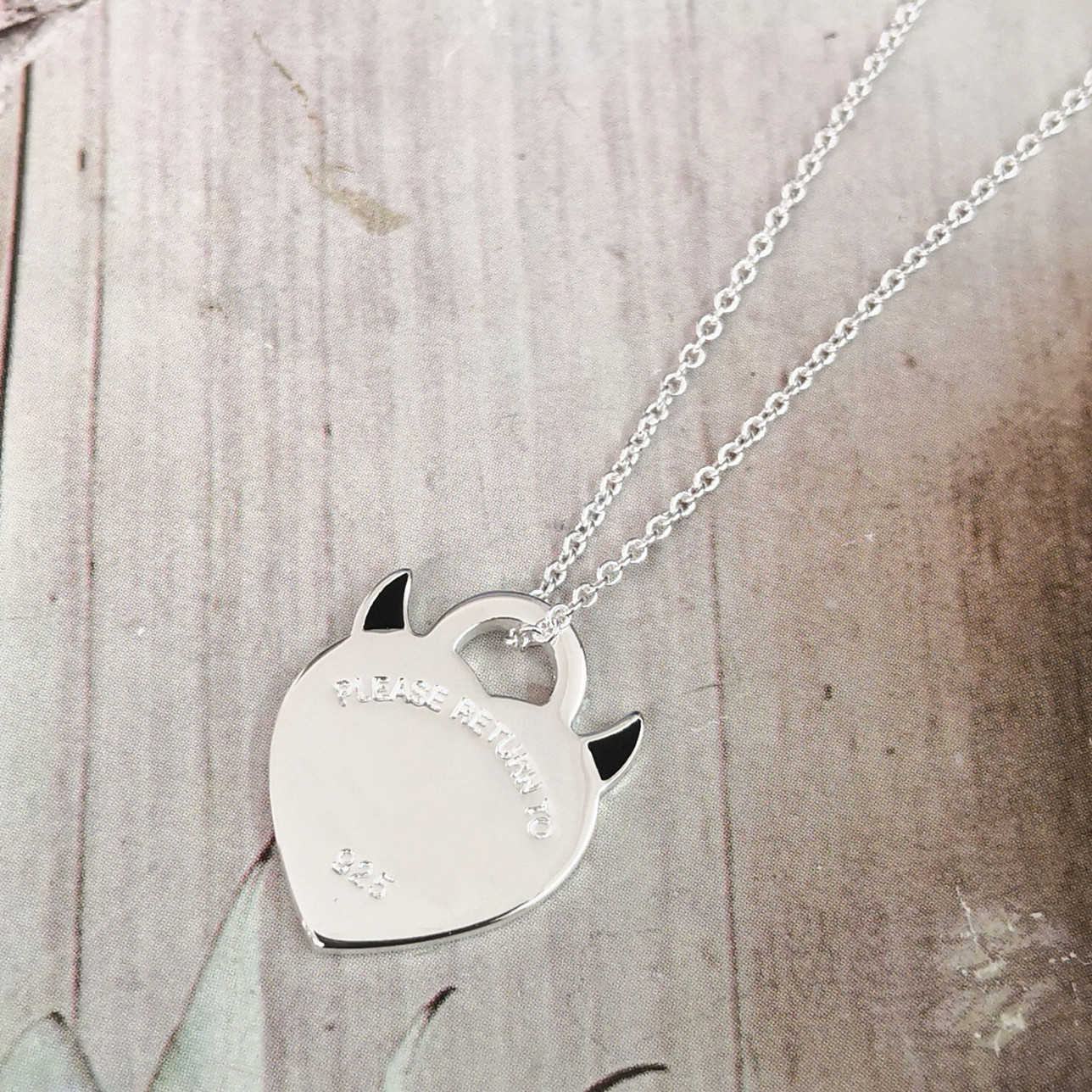 Ms S925 pure silver classic pink enamel devil horns heart-shaped necklace pendant cyan blue glue 210621
Ms S925 pure silver classic pink enamel devil horns heart-shaped necklace pendant cyan blue glue 210621