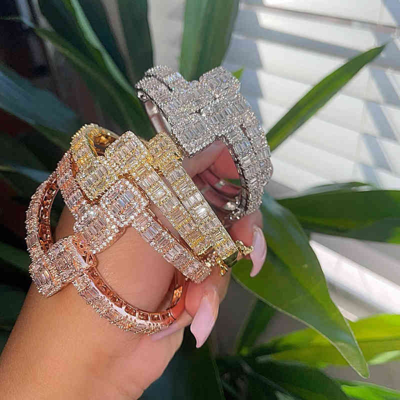 Hip Hop Jewelry Gold Plated Diamond Bracelet Iced Out Cubic Zirconia Miami Baguette s Bangle for Women
Hip Hop Jewelry Gold Plated Diamond Bracelet Iced Out Cubic Zirconia Miami Baguette s Bangle for Women