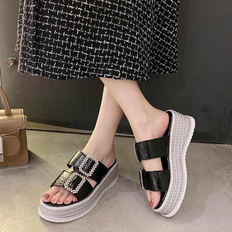 Crystal Double Strap Platform Sandales Femmes Wrinkle Light Muffins Slippers Dazzling Wedges Carved High Heels Sandals Women2021, Black
Crystal Double Strap Platform Sandales Femmes Wrinkle Light Muffins Slippers Dazzling Wedges Carved High Heels Sandals Women2021, Black