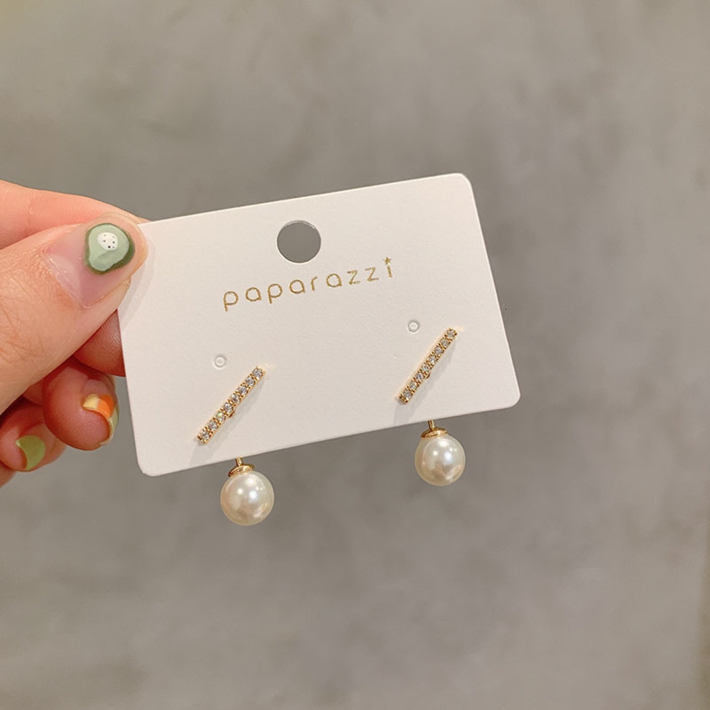 Korea dongdamen 925 silver needle simple diamond small one horizontal Pearl Earrings versatile temperament girl
Korea dongdamen 925 silver needle simple diamond small one horizontal Pearl Earrings versatile temperament girl