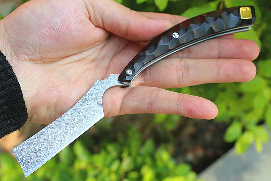 Newest Arrival Damascus Razor-T Folding Knife VG10-Damascus Steel Tanto Point Blade Ebony Handle EDC Pocket Knives With Zip Nylon Case
Newest Arrival Damascus Razor-T Folding Knife VG10-Damascus Steel Tanto Point Blade Ebony Handle EDC Pocket Knives With Zip Nylon Case