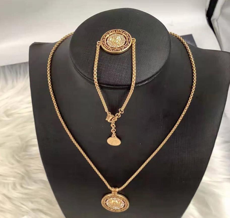 2021 fan Jiamei head retro Necklace Bracelet European and American fashion temperament simple neck chain bracelet, Silver
2021 fan Jiamei head retro Necklace Bracelet European and American fashion temperament simple neck chain bracelet, Silver