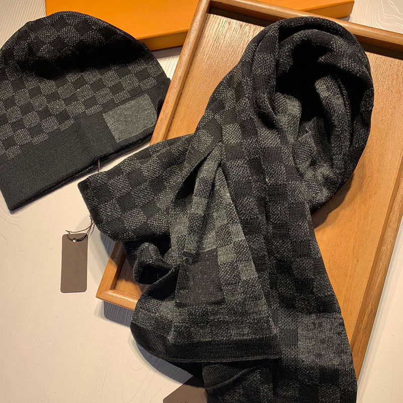 Fashion wool knitted scarf hat men and women suit designer winter ski warmth street trend classic print skull hats
Fashion wool knitted scarf hat men and women suit designer winter ski warmth street trend classic print skull hats