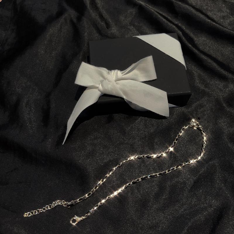 Chains Original Fashion Brand Women Female 2021 Style Winter Jewelry Necklace Leather Quality Luxury Chain Choker Logo Gift
Chains Original Fashion Brand Women Female 2021 Style Winter Jewelry Necklace Leather Quality Luxury Chain Choker Logo Gift