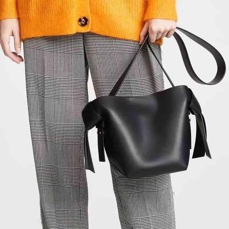 Hot selling Acne 22ss Studios Designer Women's Bags Fashion Brand Bow Single Shoulder Messenger Handbag South Korea Jin Yiya Star With the, Black
Hot selling Acne 22ss Studios Designer Women's Bags Fashion Brand Bow Single Shoulder Messenger Handbag South Korea Jin Yiya Star With the, Black