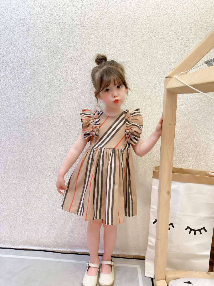 Designer Children Plaid fly sleeve Dresses Girls Ruffle lattice pleated Dress Summer Kids cotton Clothing A6390, Red;yellow
Designer Children Plaid fly sleeve Dresses Girls Ruffle lattice pleated Dress Summer Kids cotton Clothing A6390, Red;yellow