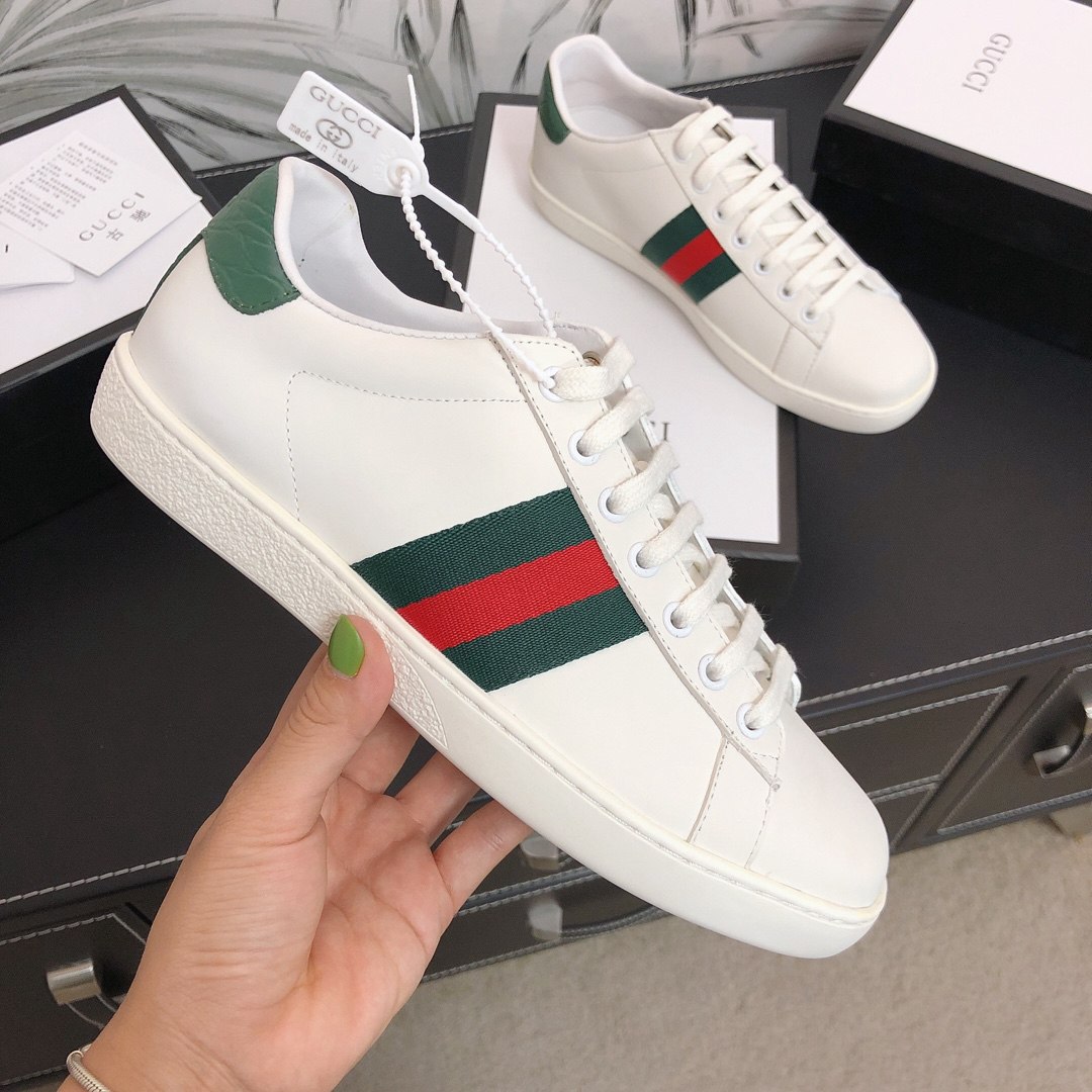 classic luxurys designers top quality balencaiga balanciaga balenciaca guccy shoe shoes for mens and womens white tennis sneakers with box,dust bags, With box and dust bags
classic luxurys designers top quality balencaiga balanciaga balenciaca guccy shoe shoes for mens and womens white tennis sneakers with box,dust bags, With box and dust bags