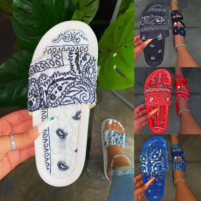 Graffiti Slippers Women Cashew Flowers Bandana Slides Home Sandals Summer Footwear Fabrice Tie Dye, White
Graffiti Slippers Women Cashew Flowers Bandana Slides Home Sandals Summer Footwear Fabrice Tie Dye, White