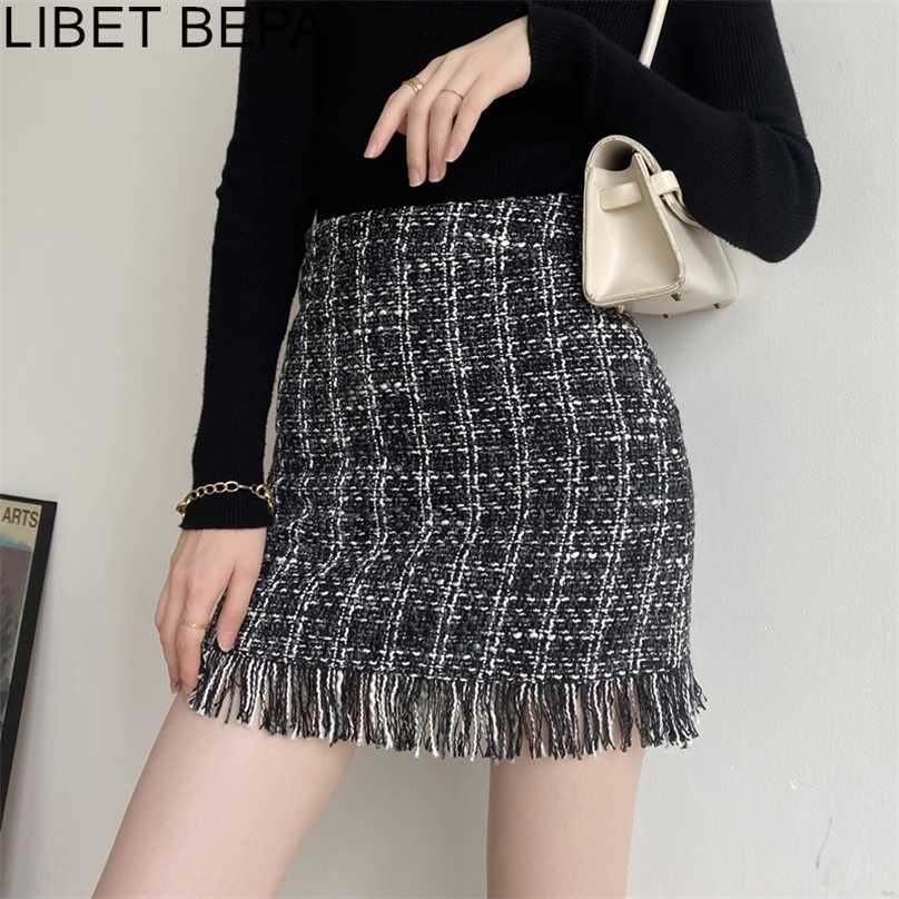 Autumn Winter Women Woolen Mini Skirt In A Cage Vintage Plaid Tassel Package Hip Skater High Waist Lady SK5583 211109, Red
Autumn Winter Women Woolen Mini Skirt In A Cage Vintage Plaid Tassel Package Hip Skater High Waist Lady SK5583 211109, Red