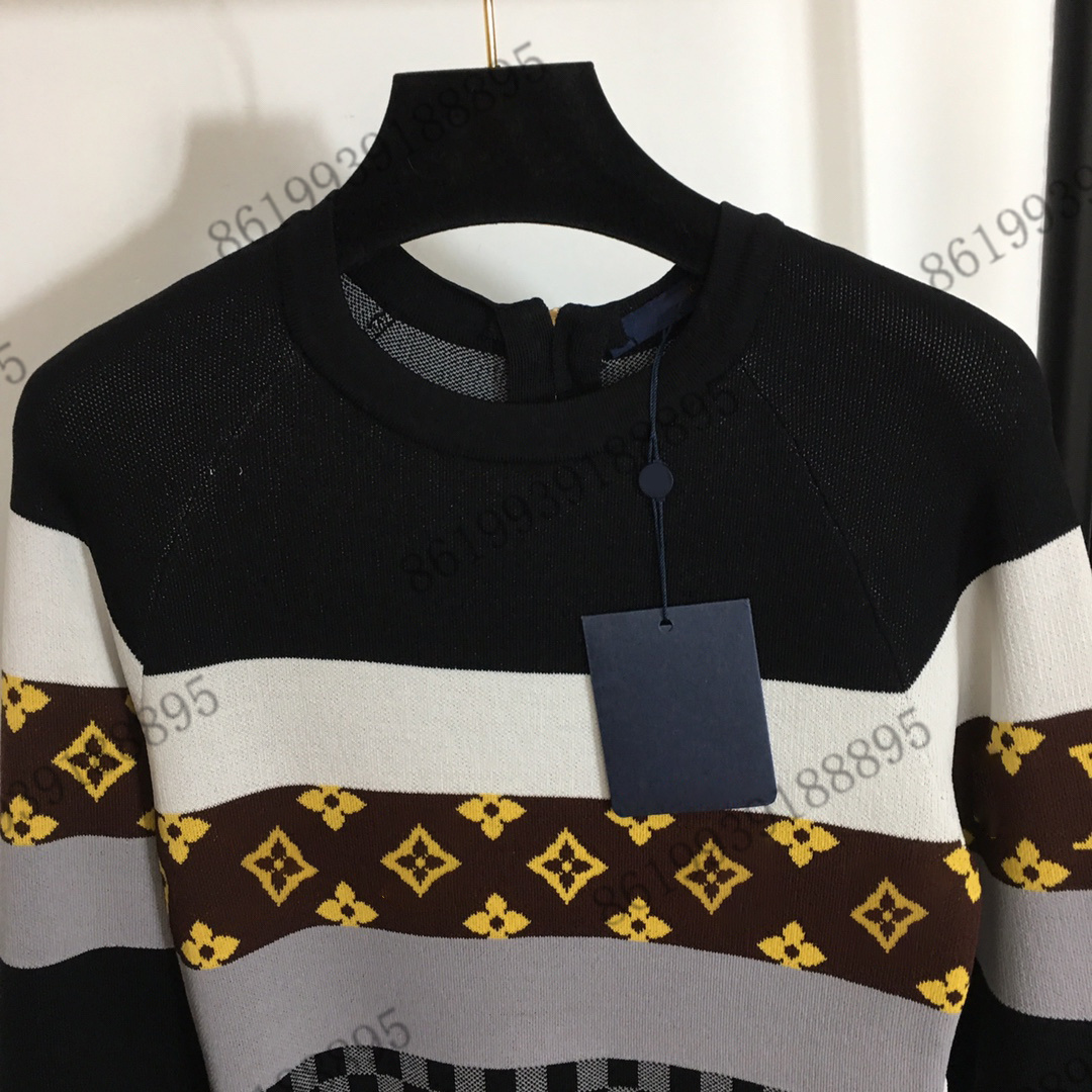 luxury womens clothing knitting cardigan double F jacket Sweaters high-end designer female christmas sweater color jacquard one-piece bodysuit back zipper, 07
luxury womens clothing knitting cardigan double F jacket Sweaters high-end designer female christmas sweater color jacquard one-piece bodysuit back zipper, 07