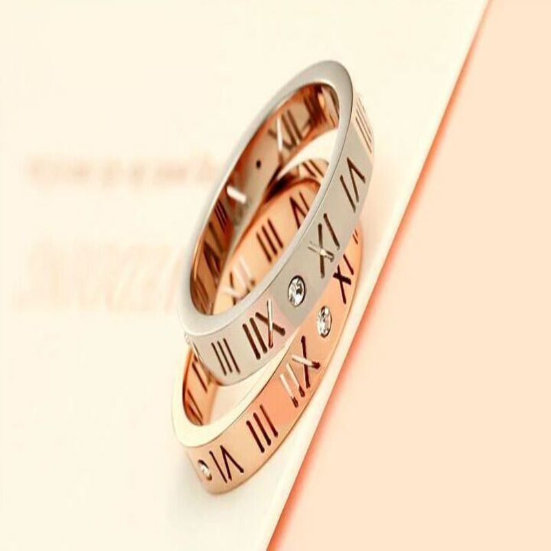 Fashion Jewelry Elegant Temperament of Hollow Out Lucky Roman Numerals Rose Gold Plating Titanium Steel Ring Q0708