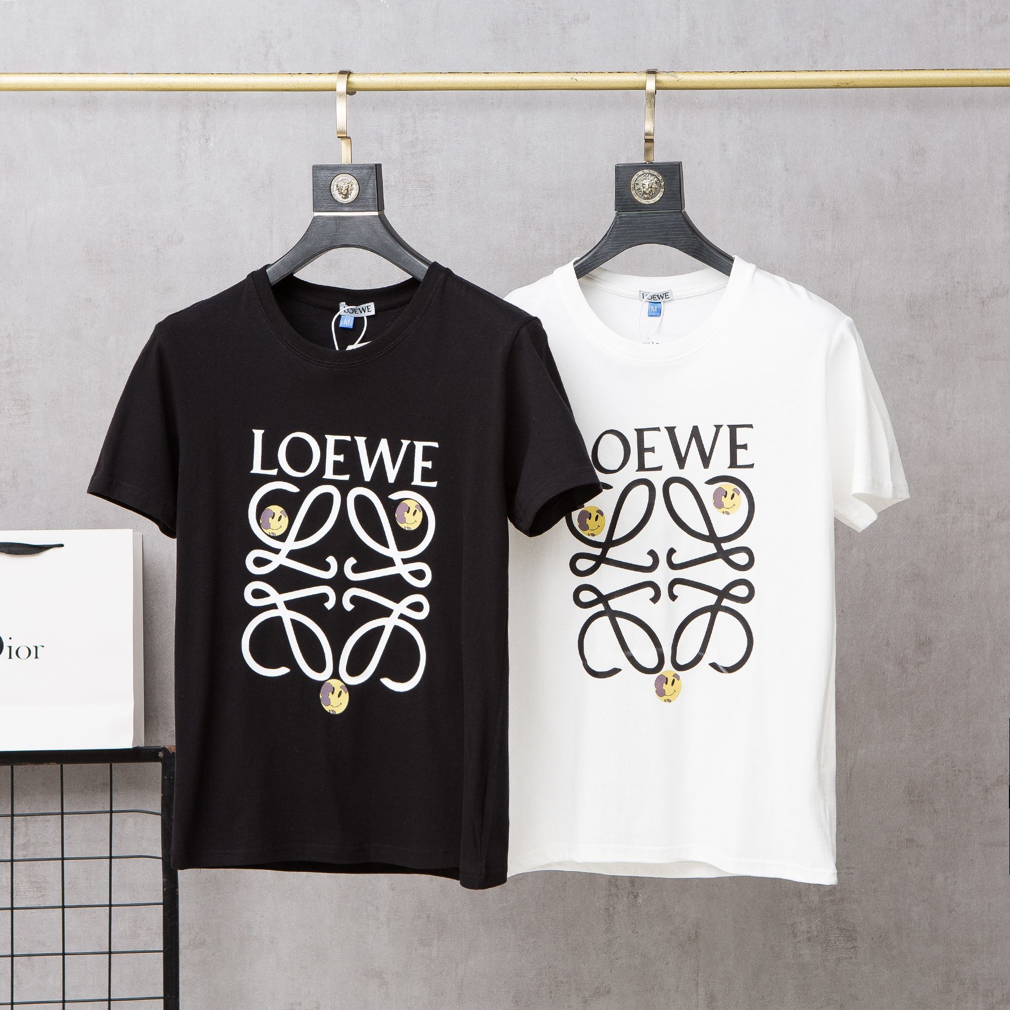 luxury brands paris LO Trendy Men's anagrams T-Shirts designer women short sleeve tee top quality, White;black
luxury brands paris LO Trendy Men's anagrams T-Shirts designer women short sleeve tee top quality, White;black