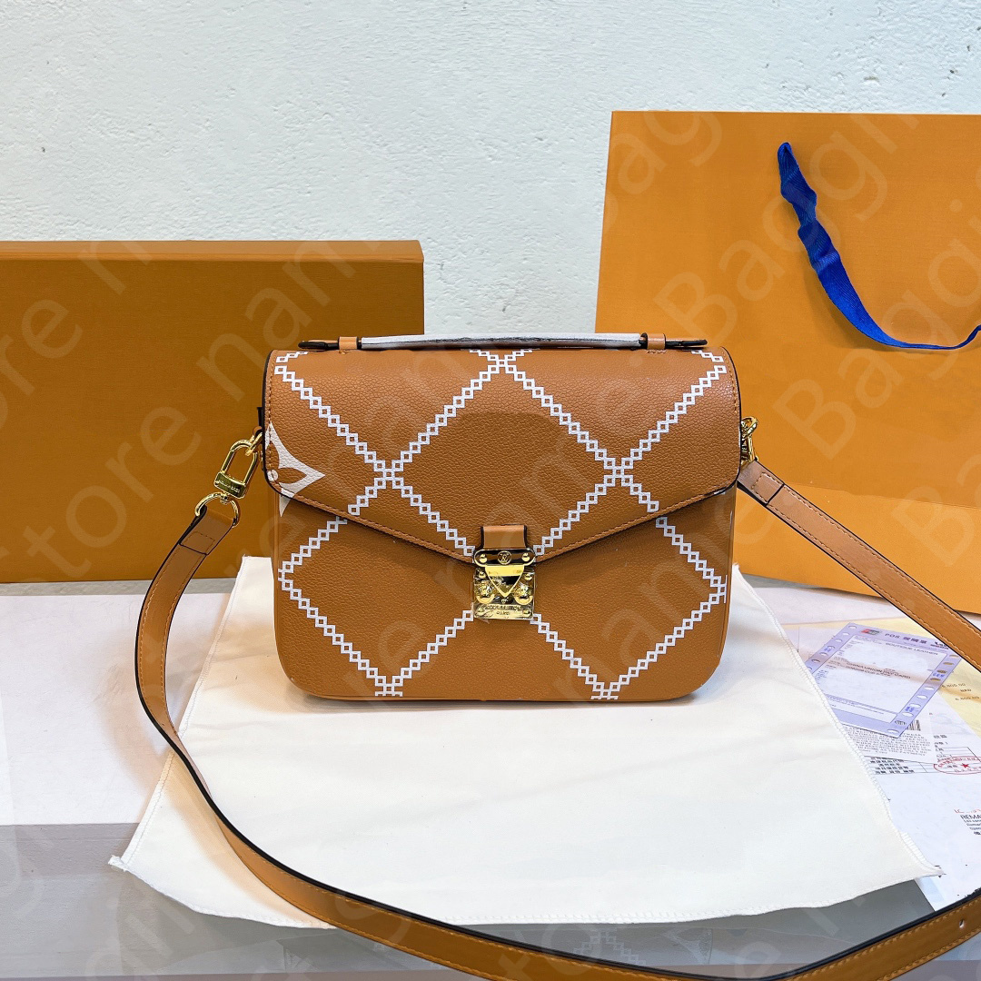 Empreinte Metis OnTheGo 25 NEONOE tote Luxurys Leather Design Shoulder bags Womens Black White Brown Shopping handbags Message Purse M40780, No bag
Empreinte Metis OnTheGo 25 NEONOE tote Luxurys Leather Design Shoulder bags Womens Black White Brown Shopping handbags Message Purse M40780, No bag