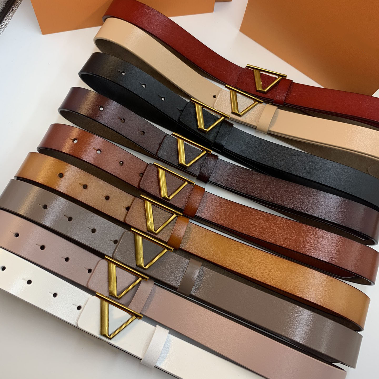 Belts for Women Designer Luxurys Designers Ggbelt letter leather business leisure Valentines Day Christmas Halloween fashion high quality, As pics
Belts for Women Designer Luxurys Designers Ggbelt letter leather business leisure Valentines Day Christmas Halloween fashion high quality, As pics