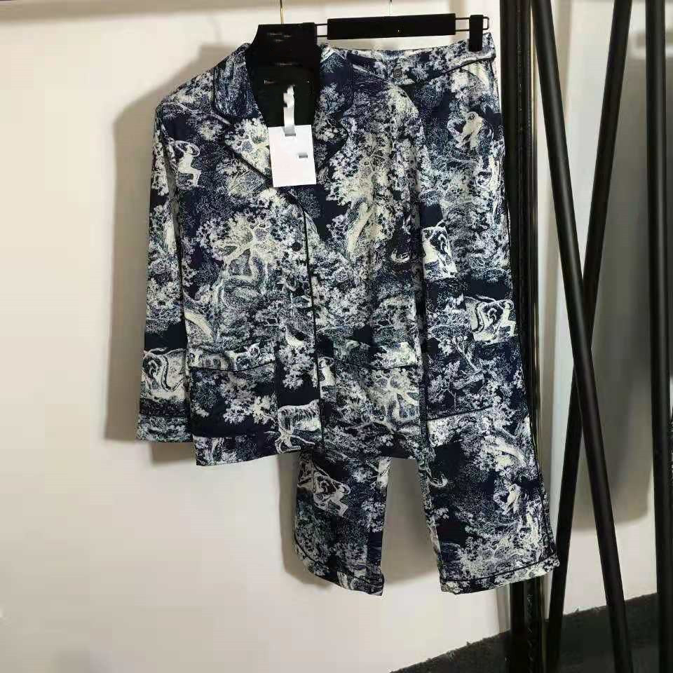 625 2021 Minlan Style Spring Summer Brand Same Style Two Pieces Sets Pants Lapel Neck Empire Long Sleeve Fora Print High Quality meiyi, Customize
625 2021 Minlan Style Spring Summer Brand Same Style Two Pieces Sets Pants Lapel Neck Empire Long Sleeve Fora Print High Quality meiyi, Customize