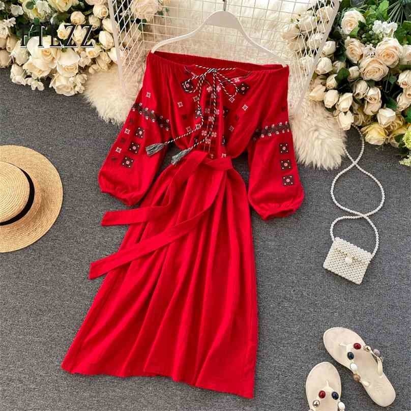 Vintage Women Heavy Industry Embroidered Off The Shoulder Puff Sleeve Bandage Slim Dress Ladies National Style Dresses 210525
Vintage Women Heavy Industry Embroidered Off The Shoulder Puff Sleeve Bandage Slim Dress Ladies National Style Dresses 210525