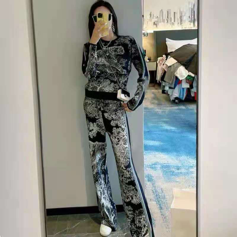Women Tracksuits Sweater Hooded And Pants Autumn Winter Outwears Warm For Lady Slim Style With Letters Pattern Sweatshirt Knits Tracksuit As, Gray
Women Tracksuits Sweater Hooded And Pants Autumn Winter Outwears Warm For Lady Slim Style With Letters Pattern Sweatshirt Knits Tracksuit As, Gray