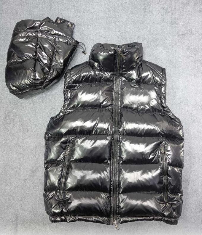 2021 Fashion Vests Designer Down Jacket Vest for Mens Women Stylist Winter Jacket Men Woman Down Coats Sleeveless Jackets 4 Styles, Black2
2021 Fashion Vests Designer Down Jacket Vest for Mens Women Stylist Winter Jacket Men Woman Down Coats Sleeveless Jackets 4 Styles, Black2