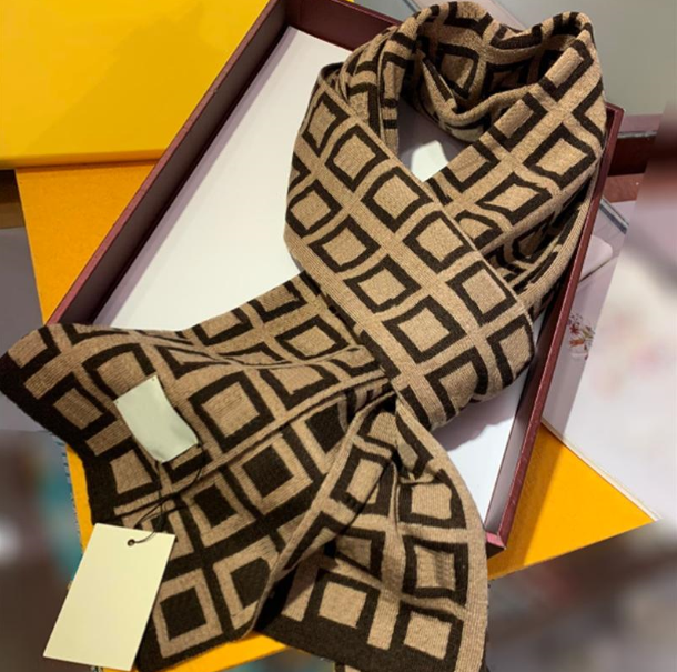 Fashion Scarf Warm Scarves Elegant Cashmere Letters Simple Design for Man Womens Shawl Long Neck 9 Color Top Quality
Fashion Scarf Warm Scarves Elegant Cashmere Letters Simple Design for Man Womens Shawl Long Neck 9 Color Top Quality