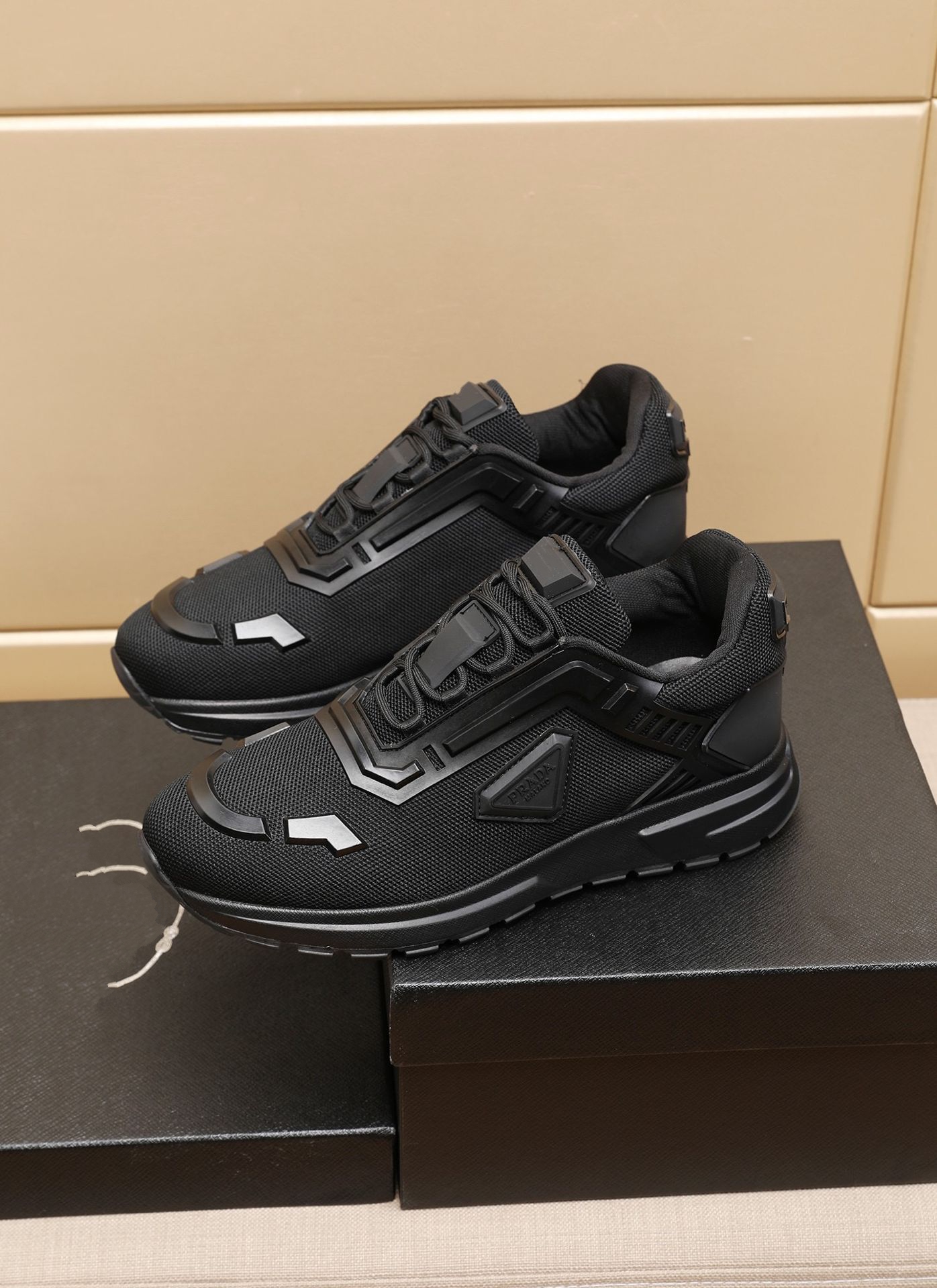 High Quality Men Designer Zapatillas Catwalk All Star Color Leisure Travel Wild Old Couple Shoes Sport Platform Sneakers Vintage kjl002, Black
High Quality Men Designer Zapatillas Catwalk All Star Color Leisure Travel Wild Old Couple Shoes Sport Platform Sneakers Vintage kjl002, Black