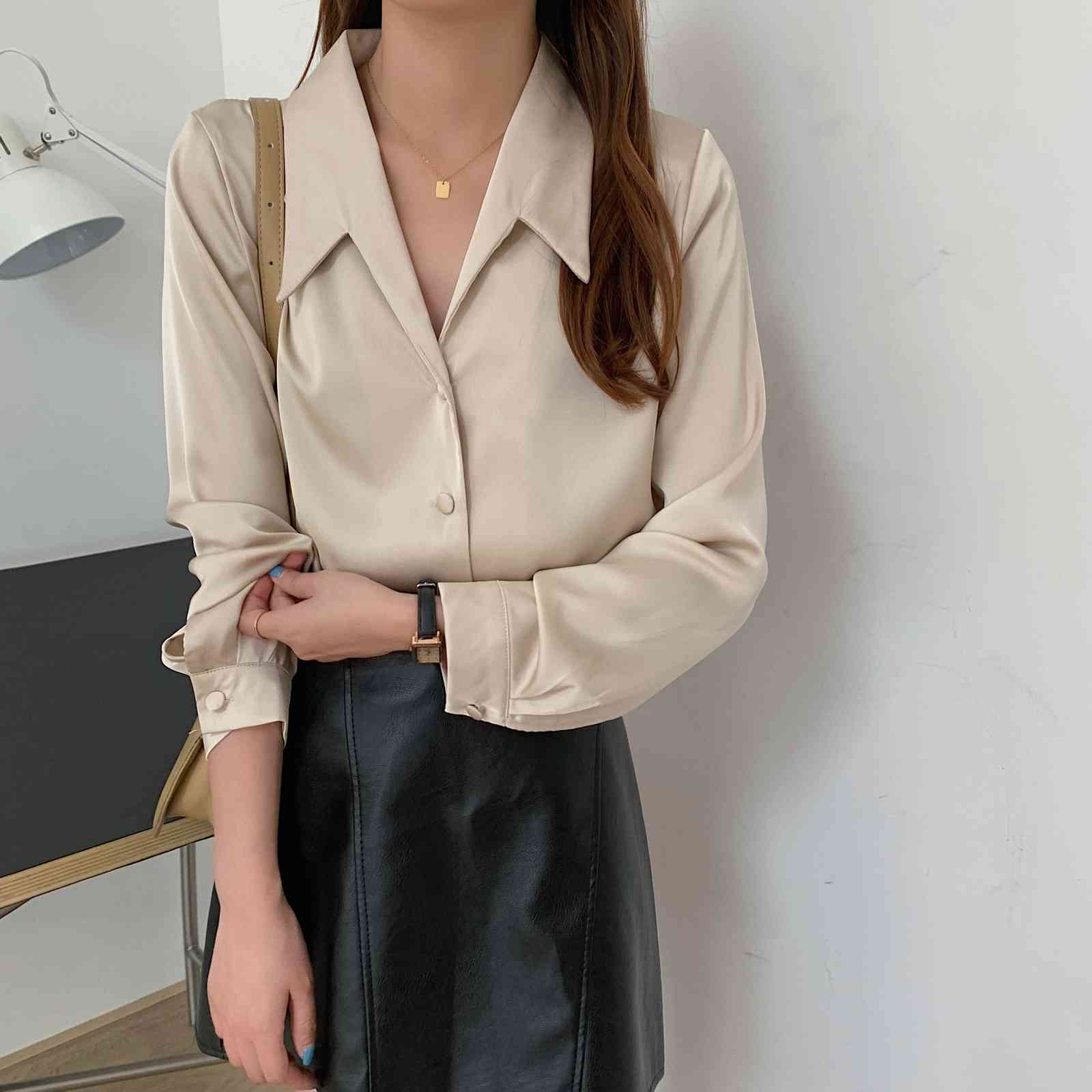 V-neck shirt women's top Button Up Satin Silk Shirt Vintage Blouse Women Long Sleeves Female Loose Street Shirts 920B 210420