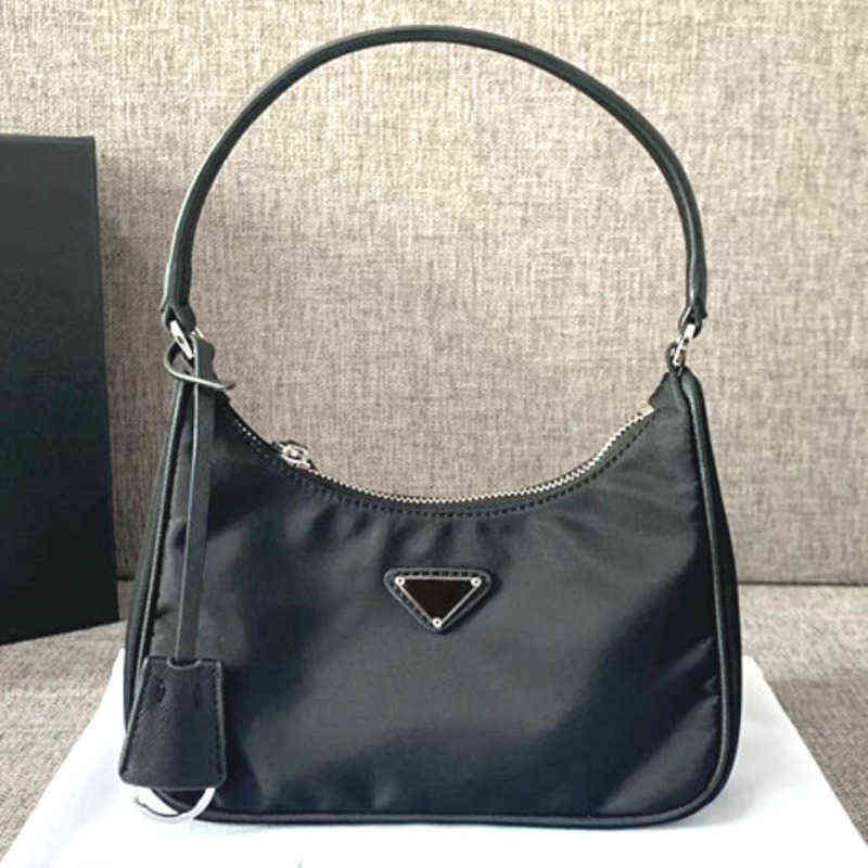 2005 Handle Re-edition Fashion Leather Nylon Mini Hobo Women Waterproof Canvas Shoulder Bags Tote Handbags Purse Lady Bag Wholesale Femme MEC6, Black
2005 Handle Re-edition Fashion Leather Nylon Mini Hobo Women Waterproof Canvas Shoulder Bags Tote Handbags Purse Lady Bag Wholesale Femme MEC6, Black