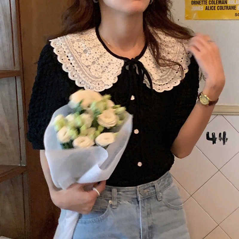 Korejpaa Women Shirt Korea Chic Summer Gentle Doll Collar Lace Crochet Bow Fold Single-breasted Short-sleeved Blouse Female 210526