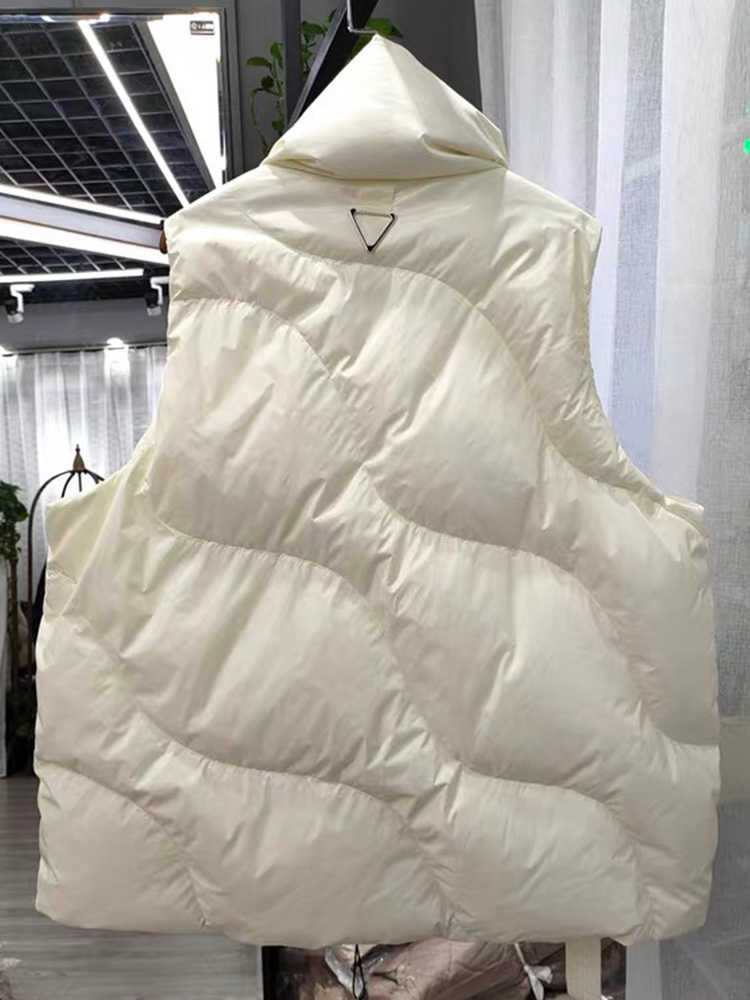 FMFSSOM Loose Causal 90% White Duck Down Jacket Women Sleeveless Asymmetric Length Beige Spring Autumn Windpoof Basic Outwear 211018