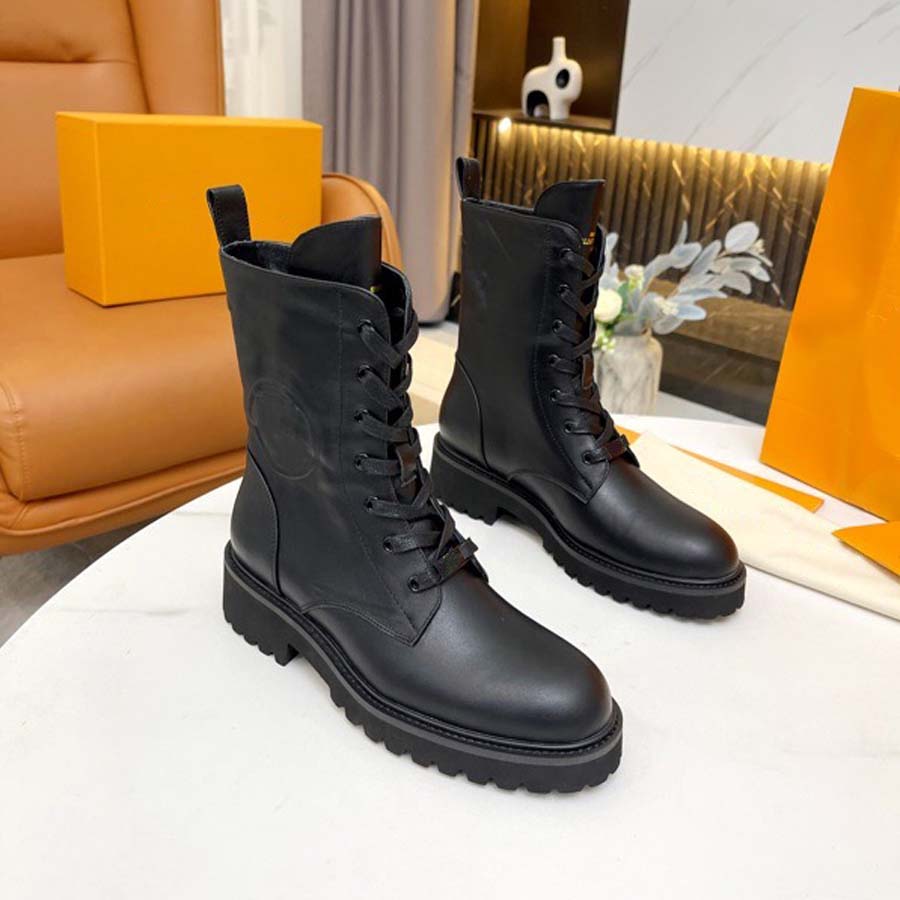 Black Brown Leather Woman Knight boots Gold Embellished Winter Autumn Runway Roman Sexy Fashion Martin Boots Knee High Shoes Suede Booties shoe008 0-2
Black Brown Leather Woman Knight boots Gold Embellished Winter Autumn Runway Roman Sexy Fashion Martin Boots Knee High Shoes Suede Booties shoe008 0-2