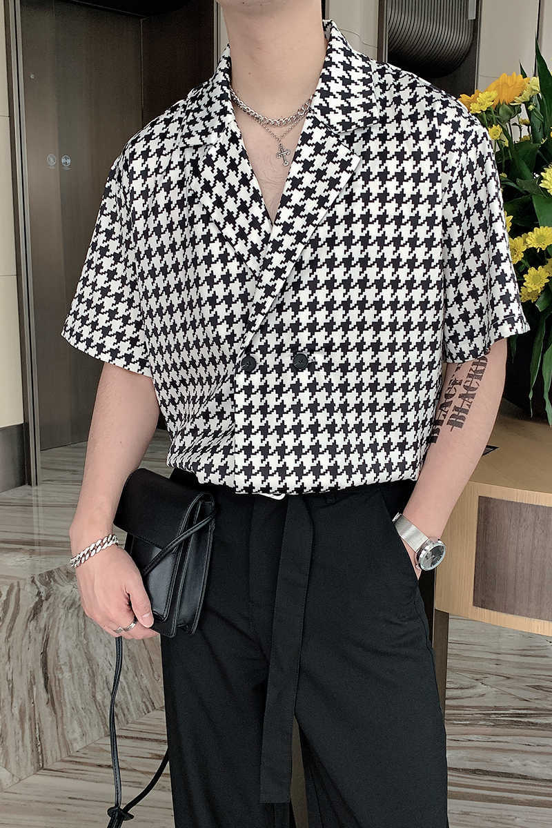 Summer Plaid Shirts Men Short Sleeve Loose Shirts Streetwear Social Party Chemise Homme Double Breasted Hip-hop Harajuku Top 210527