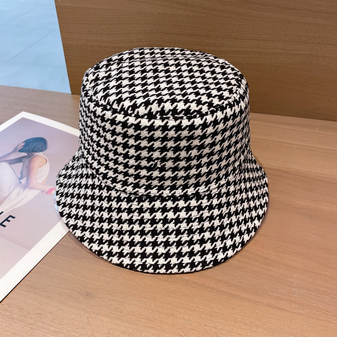 European station high quality fisherman hat couples with the same versatile four seasons can wear baseball cap show face small basin
European station high quality fisherman hat couples with the same versatile four seasons can wear baseball cap show face small basin