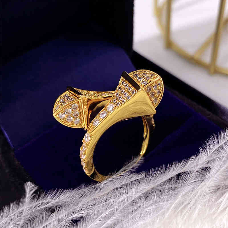 Exaggerated Metallic Color Stone Double Pagoda Diamond Ring Set Personalized Palace Style Index Finger