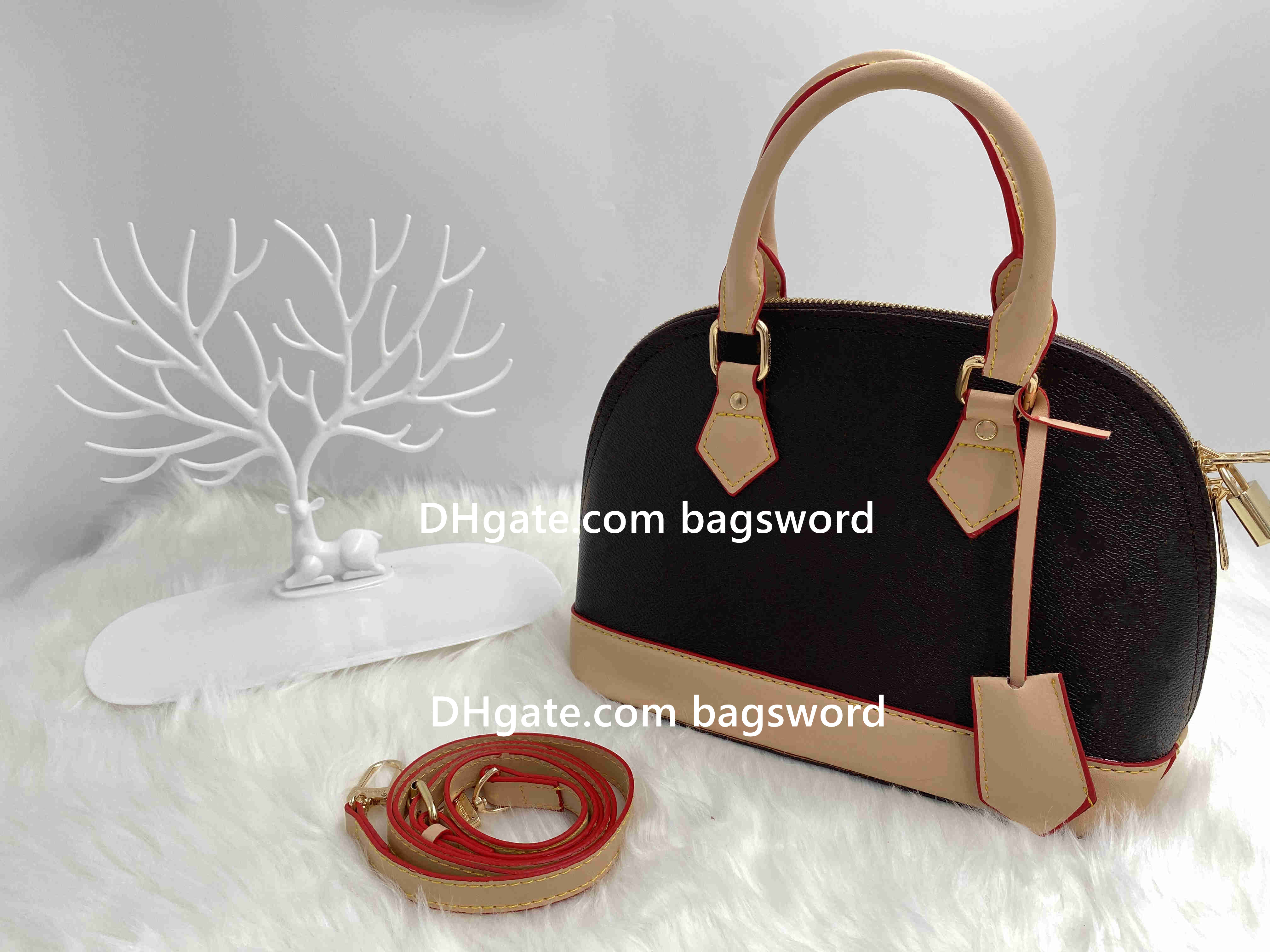 Women Luxurys Designers Bags 2021 Tote Hand shopping large capacity Crossbody Fashion leather pochette shoulder Metal chain old flower classic Brown, Pic
Women Luxurys Designers Bags 2021 Tote Hand shopping large capacity Crossbody Fashion leather pochette shoulder Metal chain old flower classic Brown, Pic