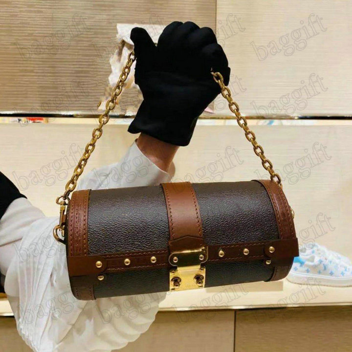 Papillon Trunk Handbag Womens Papillons Duffle Baguette Bag Designer Luxury Chain Leather Designers Shoulder Bags Crossbody Wallet Purse M57835
Papillon Trunk Handbag Womens Papillons Duffle Baguette Bag Designer Luxury Chain Leather Designers Shoulder Bags Crossbody Wallet Purse M57835