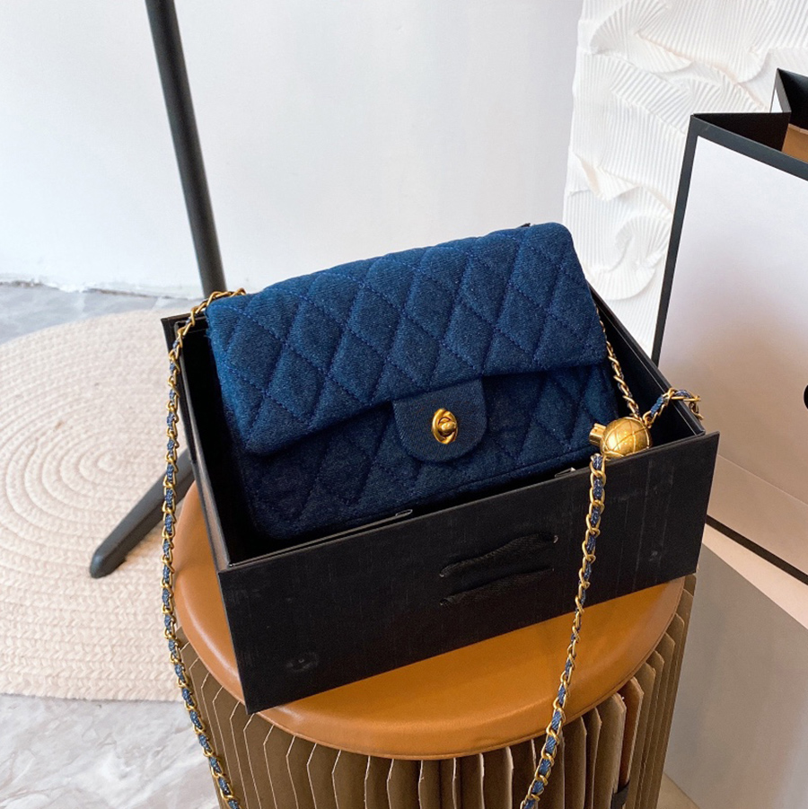 Fashion Shoulder Cross Luxury Designer Oblique Women Body Bags Embroidery Thread Diamond Lattice Plain Vintage Genuine Leather Handbags 25-1, #6
Fashion Shoulder Cross Luxury Designer Oblique Women Body Bags Embroidery Thread Diamond Lattice Plain Vintage Genuine Leather Handbags 25-1, #6