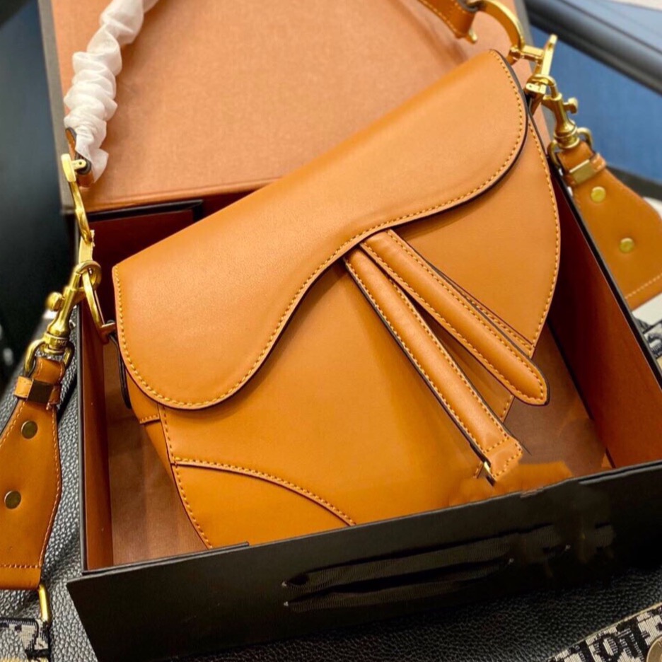 2021 Luxury Women Black Fashion White Shoulder Bags Cross body Lady Saddles Purses Wholesale bag
2021 Luxury Women Black Fashion White Shoulder Bags Cross body Lady Saddles Purses Wholesale bag