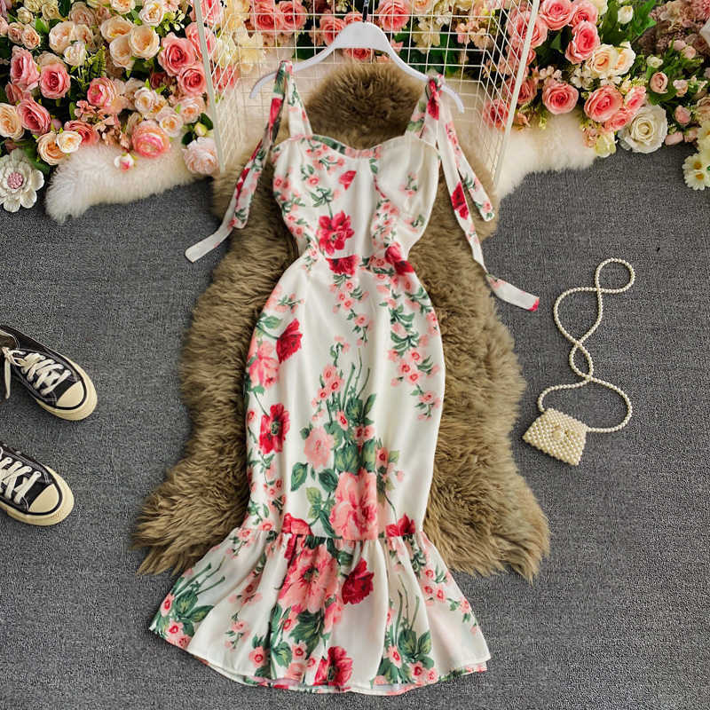 Bohemian Floral Spaghetti Strap Mini Dress Women Sexy V-Neck Printed Bodycon Mermaid Vestidos 2021 Spring Summer New Fashion Y0603, White
Bohemian Floral Spaghetti Strap Mini Dress Women Sexy V-Neck Printed Bodycon Mermaid Vestidos 2021 Spring Summer New Fashion Y0603, White