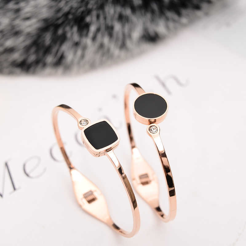 Yun Ruo New Arrival Round & Square Bangle Rose Gold Color Women Birthday Gift Titanium Steel Jewelry Never Fade Q0717
Yun Ruo New Arrival Round & Square Bangle Rose Gold Color Women Birthday Gift Titanium Steel Jewelry Never Fade Q0717