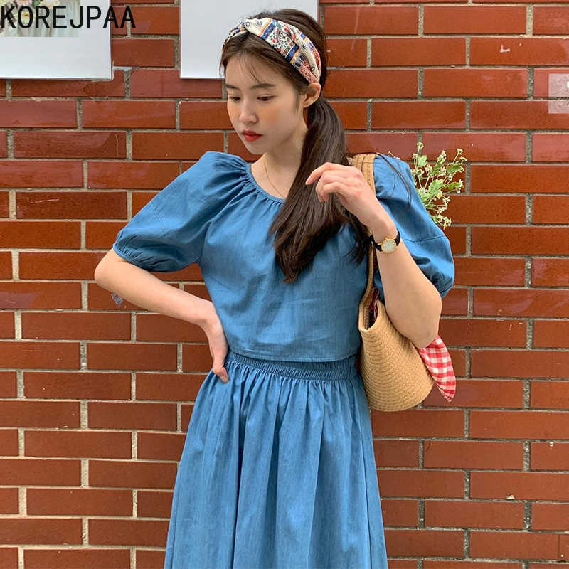 Korejpaa Women Set Summer Korean Chic Simple Solid Color Round Neck Loose Puff Sleeve Short Shirt High Waist Pleated Skirt 210526
Korejpaa Women Set Summer Korean Chic Simple Solid Color Round Neck Loose Puff Sleeve Short Shirt High Waist Pleated Skirt 210526