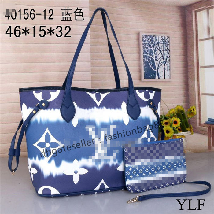 LV Louis 1 Vitton Handbags DISCO Bag pu Leather tassel zipper Shoulder bags women Crossbody bag Designer handbag Come, Black
LV Louis 1 Vitton Handbags DISCO Bag pu Leather tassel zipper Shoulder bags women Crossbody bag Designer handbag Come, Black