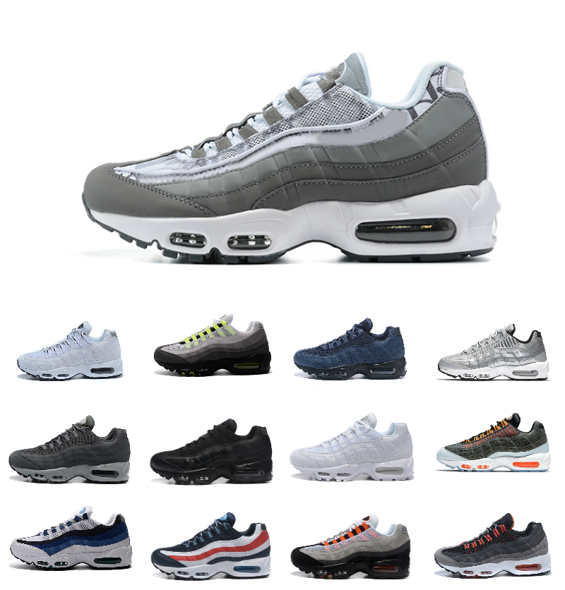 UNDEFEATED 95 OG TT Mens Running Shoes 95s Triple black white Sneakers 20th Anniversary Sole Grey University Blue Neon Chaussures Men sports trainers
UNDEFEATED 95 OG TT Mens Running Shoes 95s Triple black white Sneakers 20th Anniversary Sole Grey University Blue Neon Chaussures Men sports trainers