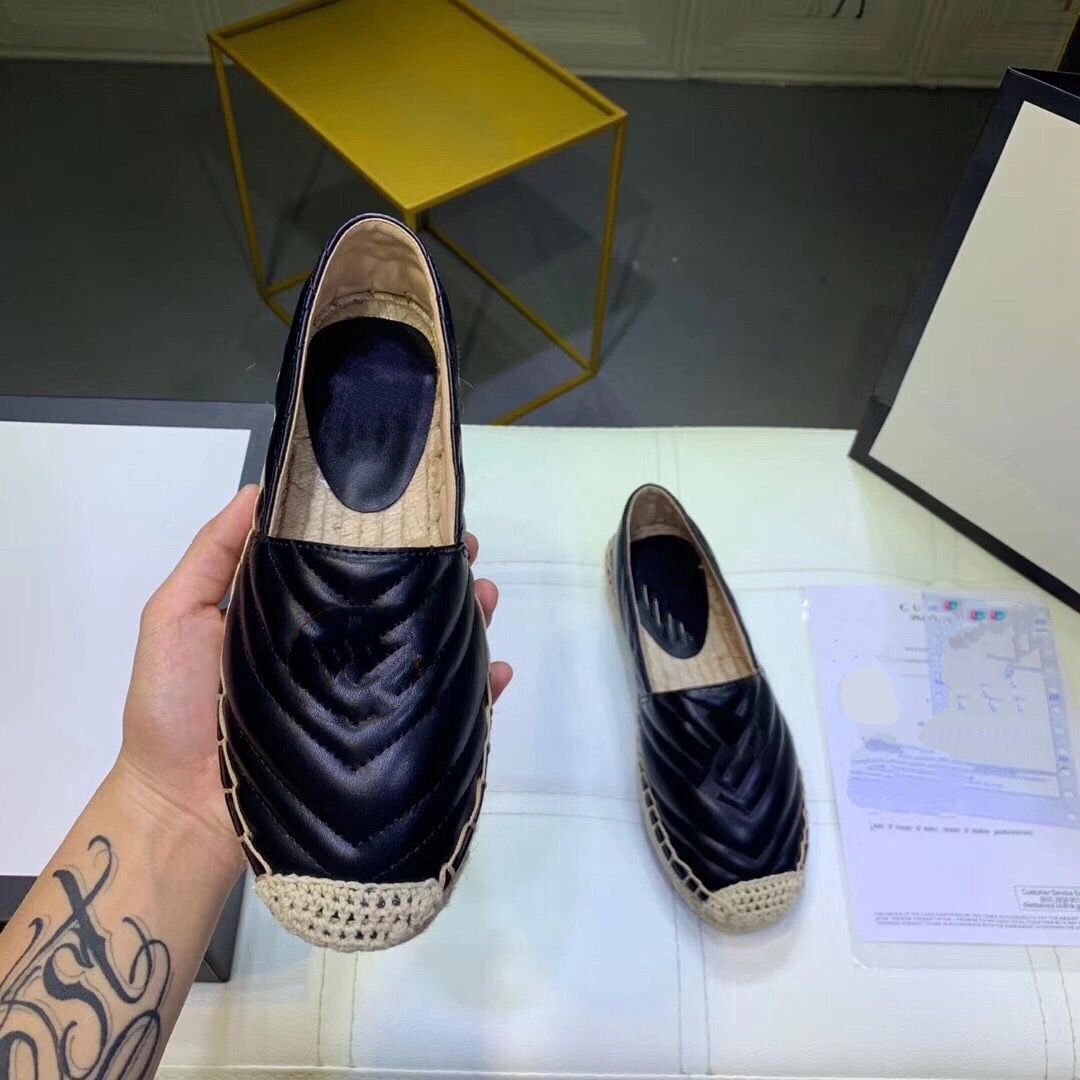 Women Clogs Luxurys Designers Flat Womens Wedges Sandale Shoes Leather espadrille P21020602L, Black
Women Clogs Luxurys Designers Flat Womens Wedges Sandale Shoes Leather espadrille P21020602L, Black