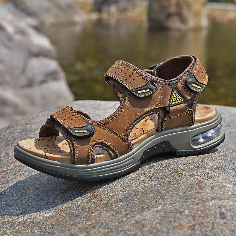 Slippers Men's sandals trend summer top leather soft sole breathable beach shoes outdoor sports men's 8FOZ, 1# shoe box
Slippers Men's sandals trend summer top leather soft sole breathable beach shoes outdoor sports men's 8FOZ, 1# shoe box