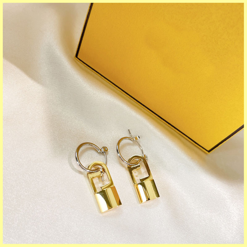 Hoops Earrings For Women Fashion Letter Lock Gold Earring Jewelry Luxurys Designer Earring Studs Bracelet Necklaces F Earrings Box 21111704R
Hoops Earrings For Women Fashion Letter Lock Gold Earring Jewelry Luxurys Designer Earring Studs Bracelet Necklaces F Earrings Box 21111704R