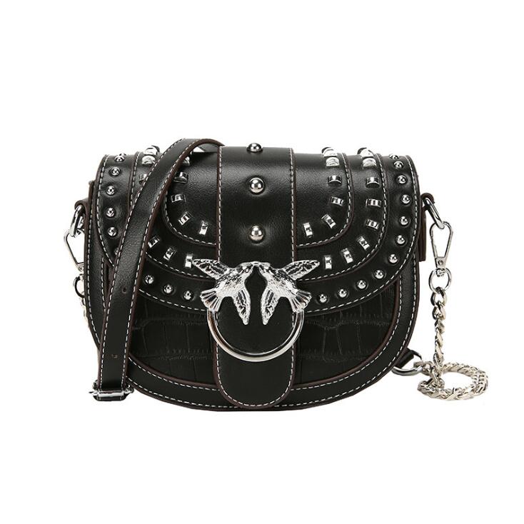 Factory wholesale women bag street fashion rivet chain handbag retro leather semicircular saddle bags fashions Serpentine shoulder slung handbags
Factory wholesale women bag street fashion rivet chain handbag retro leather semicircular saddle bags fashions Serpentine shoulder slung handbags
