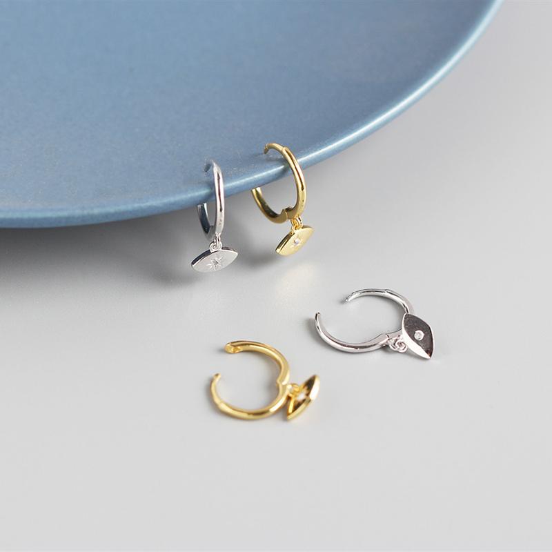 Hoop & Huggie Minimalist Demon Eye Hanging Pendant Drop Earring For Women Fashion Party Bohemian Hip Hop Evil Jewelry Accessories
Hoop & Huggie Minimalist Demon Eye Hanging Pendant Drop Earring For Women Fashion Party Bohemian Hip Hop Evil Jewelry Accessories