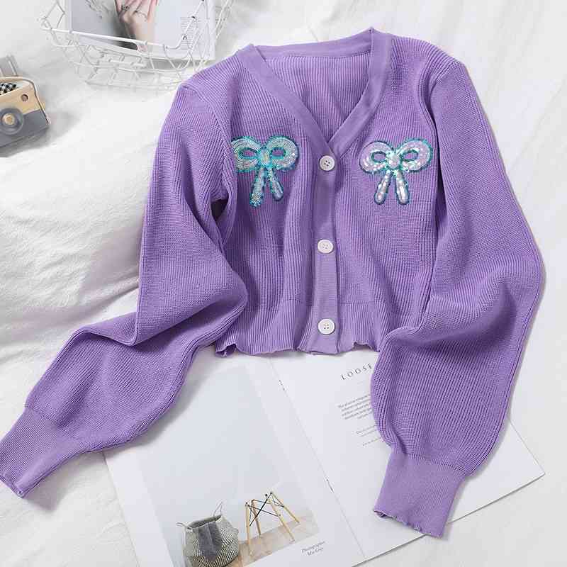 Spring Autumn Short Cardigan Women Sexy V Neck Single Breasted Bow Sequin Embroidery Sweaters Ladies Knitted Purple Crop Sweater 210602
Spring Autumn Short Cardigan Women Sexy V Neck Single Breasted Bow Sequin Embroidery Sweaters Ladies Knitted Purple Crop Sweater 210602