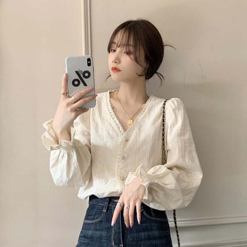 Women's Blouses & Shirts Butterfly Sleeve Women Blouse French V-neck Female Autumn 2021 Gentle Style Retro Single Breasted Solid, As pic
Women's Blouses & Shirts Butterfly Sleeve Women Blouse French V-neck Female Autumn 2021 Gentle Style Retro Single Breasted Solid, As pic