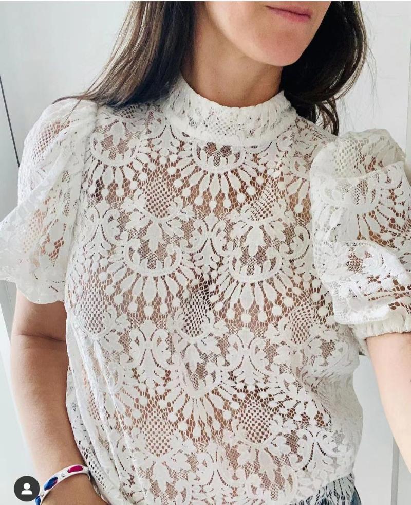 Women' Blouses & Shirts Women White Lace Blouse Short Sleeve See-Through Hollow Out Stand Collar Puff 2021 Summer Ladies 
Women' Blouses & Shirts Women White Lace Blouse Short Sleeve See-Through Hollow Out Stand Collar Puff 2021 Summer Ladies
